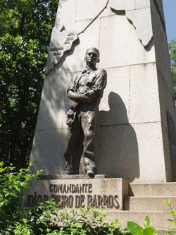 Monumento a João Ribeiro de Barros