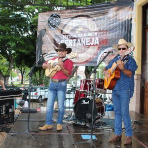 Imagem da notícia Natal de todos Nós 2019: 5º Festival da Música Sertaneja e Feira de Artesanato - FOTOS