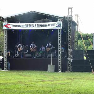 Imagem da notícia Natal de todos Nós 2019: Show “Rock de Fim de Ano” com Avisavizinha e convidados - FOTOS