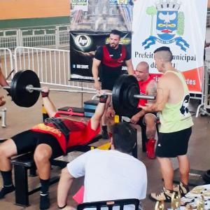 Imagem da notícia Apoiada pela Secretaria de Esportes, competição de supino reúne atletas de todo o estado