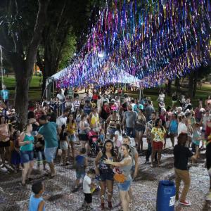 Imagem da notícia Carnaval JAÚFOLIA 2020: 24/02 - Segunda-feira - Show na Praça da República com Pop Band Show - FOTOS