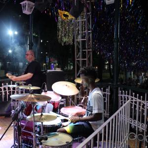 Imagem da notícia Carnaval JAÚFOLIA 2020: 24/02 - Segunda-feira - Show na Praça da República com Pop Band Show - FOTOS