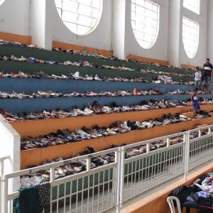 Imagem da notícia Prefeitura faz bazar para entrega de roupas - FOTOS