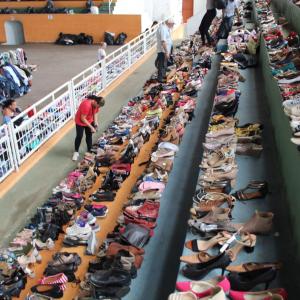 Imagem da notícia Prefeitura faz bazar para entrega de roupas - FOTOS