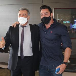 Imagem da notícia Prefeito e vice prefeito eleitos tomam posse