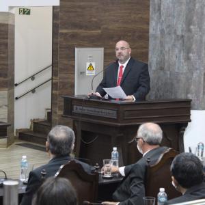 Imagem da notícia Prefeito e vice prefeito eleitos tomam posse
