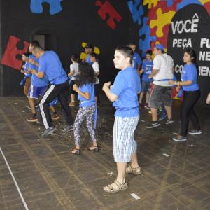 Imagem da notícia Prefeitura de Jahu participa da 2ª Feira de Conscientização de Autismo - FOTOS
