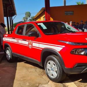 Imagem da notícia PREFEITURA RECEBE NOVA VIATURA PARA O CORPO DE BOMBEIROS
