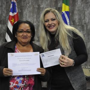 Imagem da notícia Fundo Social de Solidariedade realiza formatura do curso de Padaria Artesanal do Núcleo de Qualificação Profissional - FOTOS
