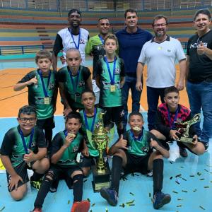 Imagem da notícia CAMPEÕES DAS CATEGORIAS SUB-9 E SUB-11 DE FUTSAL SÃO DEFINIDOS