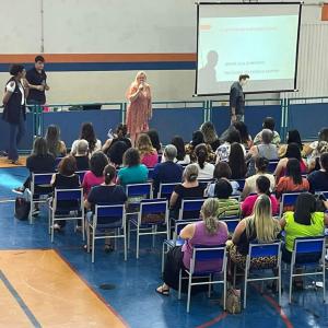 Imagem da notícia CAPACITAÇÃO DE PROFISSIONAIS DA EDUCAÇÃO ABORDA HABILIDADES SOCIOEMOCIONAIS