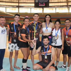 Imagem da notícia VBB VÔLEI CONQUISTA O TORNEIO DE VÔLEI INDOOR MISTO 4X4