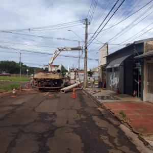 Imagem da notícia POSTE DE ILUMINAÇÃO DA RUA ALVARINO GOMES DE OLIVEIRA SILVA É SUBSTITUÍDO