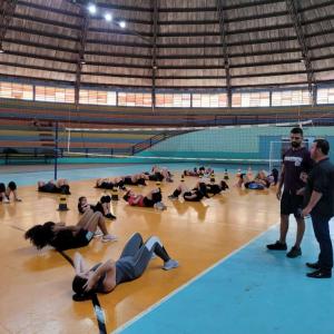 Imagem da notícia EQUIPE FEMININA DE VÔLEI INICIA TREINOS PARA A TEMPORADA 2023