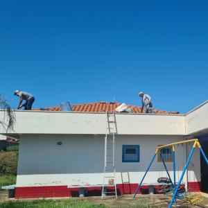 Imagem da notícia UNIDADES ESCOLARES DO MUNICÍPIO RECEBEM AÇÕES DE MANUTENÇÃO E CONSERVAÇÃO