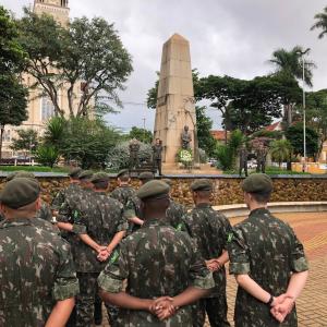 Imagem da notícia PREFEITURA FAZ HOMENAGEM AO COMANDANTE JOÃO RIBEIRO DE BARROS