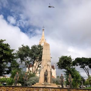 Imagem da notícia PREFEITURA FAZ HOMENAGEM AO COMANDANTE JOÃO RIBEIRO DE BARROS