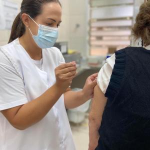 Imagem da notícia MAIS DE 400 PESSOAS VACINADAS CONTRA GRIPE NO FIM DE SEMANA