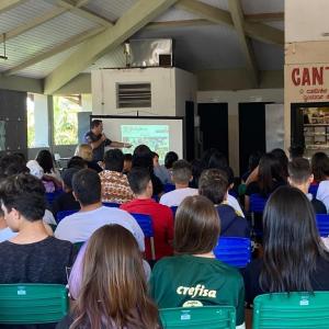 Imagem da notícia MAIO AMARELO - ATIRADORES DO TG E ESTUDANTES PARTICIPAM DE PALESTRAS