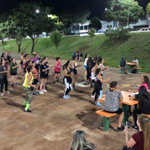 Imagem da notícia AULÃO CELEBRA DIA DAS MÃES COM MUITA ATIVIDADE FÍSICA