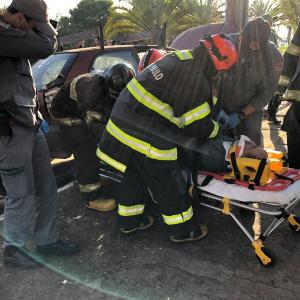 Imagem da notícia MAIO AMARELO – SIMULADO DE ACIDENTE DE TRÂNSITO COMO ALERTA À POPULAÇÃO E ALINHAMENTO DE PROFISSIONAIS