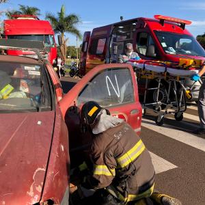 Imagem da notícia MAIO AMARELO – SIMULADO DE ACIDENTE DE TRÂNSITO COMO ALERTA À POPULAÇÃO E ALINHAMENTO DE PROFISSIONAIS
