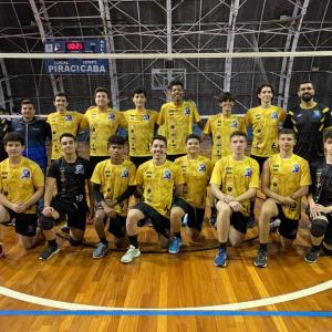 Imagem da notícia LIGA APV: EQUIPE MASCULINA SUB-19 CONQUISTA VITÓRIA FORA DE CASA