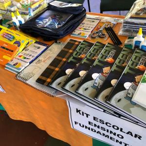 Imagem da notícia PREFEITURA DE JAHU ENTREGA NOVOS KITS DE UNIFORMES E MATERIAIS ESCOLARES AOS ALUNOS DA REDE MUNICIPAL DE ENSINO