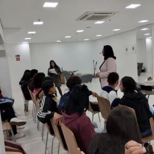Imagem da notícia DESCONSTRUÇÃO DA VIOLÊNCIA É PAUTA EM SALA DE AULA