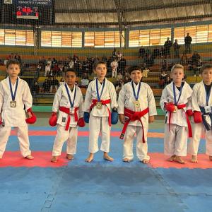 Imagem da notícia CAMPEONATO JAUENSE DE KARATÊ HOMENAGEIA GRANDES NOMES DO ESPORTE
