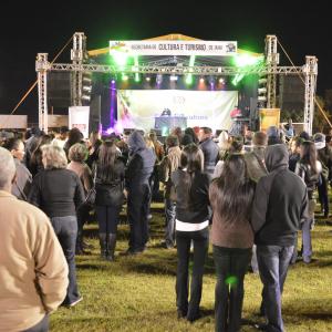 Imagem da notícia Grupo Fat Family abre a programação do 27º Festival de Inverno de Jahu - FOTOS