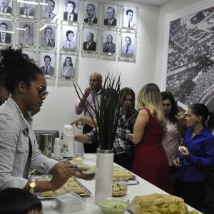 Imagem da notícia Fundo Social de Solidariedade realiza formatura do curso de Escola da Moda do Núcleo de Qualificação Profissional - FOTOS