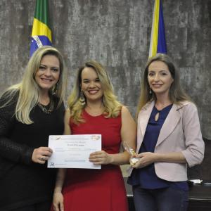Imagem da notícia Fundo Social de Solidariedade realiza formatura do curso de Escola da Moda do Núcleo de Qualificação Profissional - FOTOS