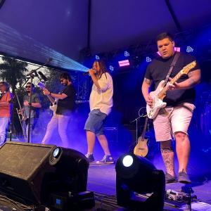 Imagem da notícia 30º FESTIVAL DE INVERNO – TEATRO E REGGAE MARCAM ENCERAMENTO