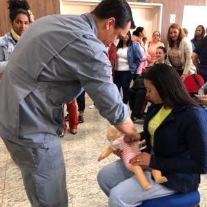 Imagem da notícia PROFISSIONAIS DA EDUCAÇÃO PARTICIPAM DE TREINAMENTO EM PRIMEIROS SOCORROS