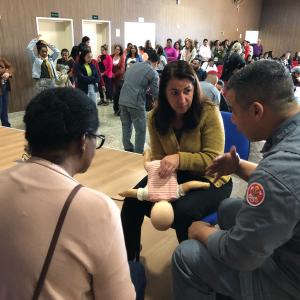 Imagem da notícia PROFISSIONAIS DA EDUCAÇÃO PARTICIPAM DE TREINAMENTO EM PRIMEIROS SOCORROS
