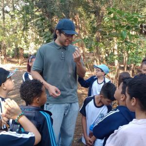 Imagem da notícia ESTUDANTES DA EMEF ALVARINA BIZARRO SOUZA VISITAM HORTO MUNICIPAL