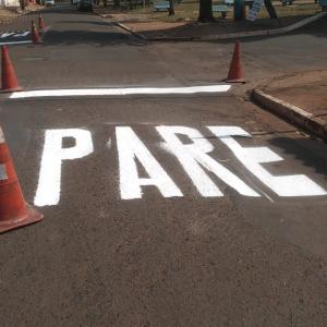 Imagem da notícia PREFEITURA REFORÇA SINALIZAÇÃO DE TRÂNSITO DO DISTRITO DE POTUNDUVA