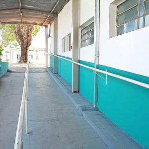 Imagem da notícia PREFEITURA PROMOVE REVITALIZAÇÃO DA PINTURA DO BALNEÁRIO