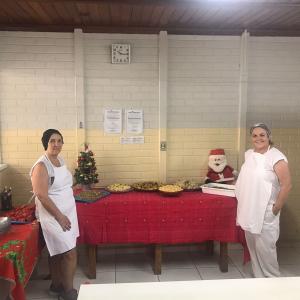Imagem da notícia ESCOLAS MUNICIPAIS SERVEM MERENDA NATALINA
