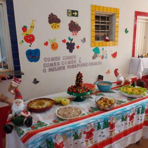 Imagem da notícia ESCOLAS MUNICIPAIS SERVEM MERENDA NATALINA