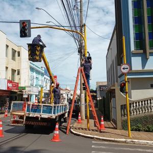 Imagem da notícia PREFEITURA MODERNIZA SINALIZAÇÃO SEMAFÓRICA DA CIDADE
