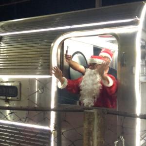 Imagem da notícia TREM ILUMINADO E CORAL DO CISC EM RITMO DE NATAL