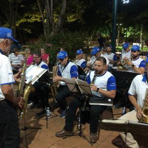 Imagem da notícia TREM ILUMINADO E CORAL DO CISC EM RITMO DE NATAL