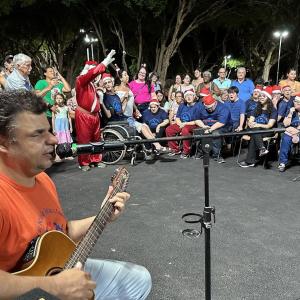 Imagem da notícia PREFEITURA REVITALIZA PRAÇA DO MUSEU COM MÃO DE OBRA PRÓPRIA