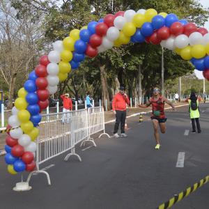 Imagem da notícia Corrida comemora os 165 anos de Jahu - FOTOS