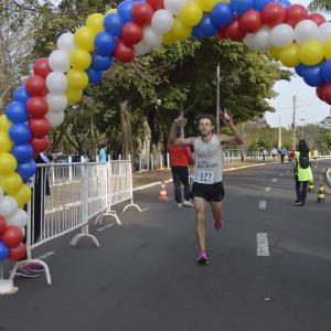 Imagem da notícia Corrida comemora os 165 anos de Jahu - FOTOS