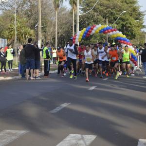 Imagem da notícia Corrida comemora os 165 anos de Jahu - FOTOS