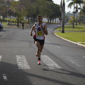 Imagem da notícia Corrida comemora os 165 anos de Jahu - FOTOS