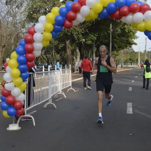 Imagem da notícia Corrida comemora os 165 anos de Jahu - FOTOS